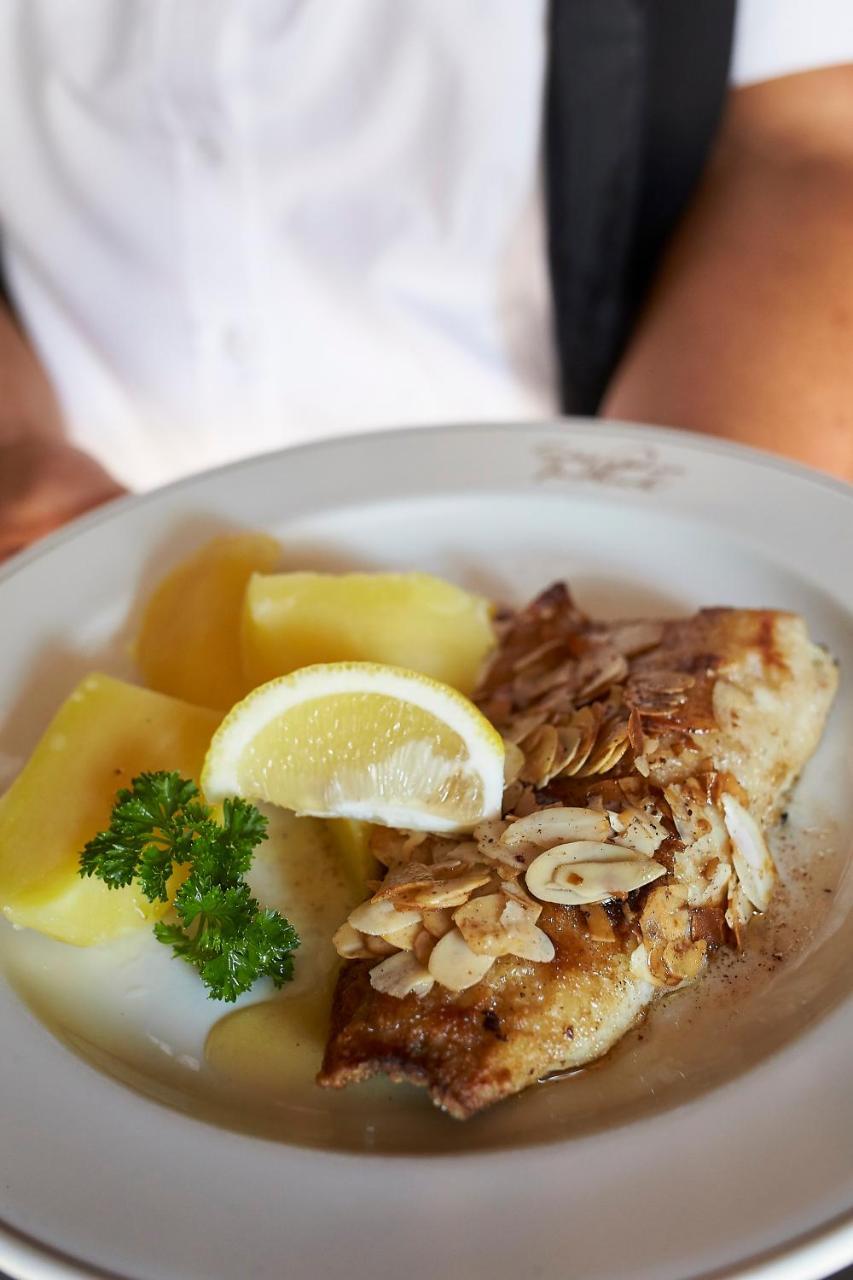 Flair Hotel Gasthof Zum Hirsch Hayingen Dış mekan fotoğraf